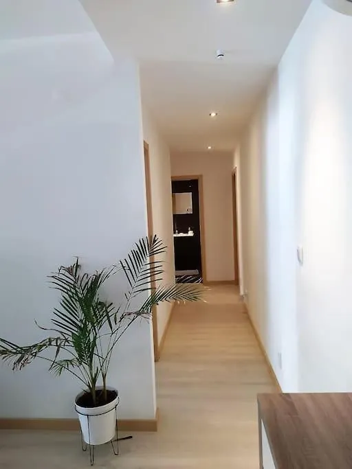 Apartment Family Friendly 3 Bedroom Apt, Ideally Located In Lagos