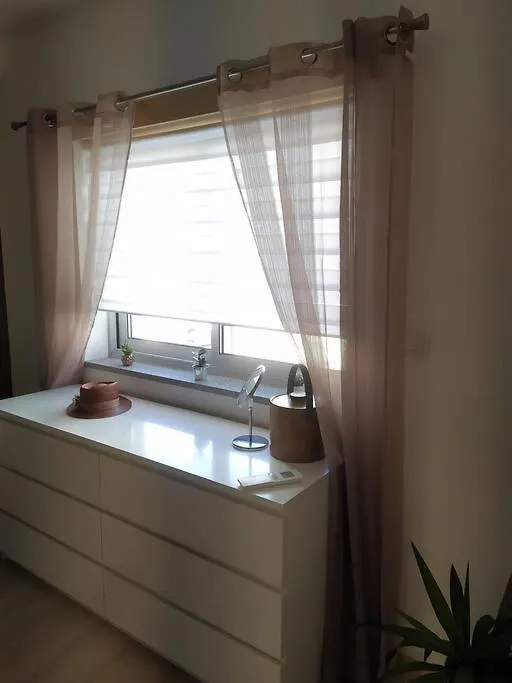 Family Friendly 3 Bedroom Apt, Ideally Located In Lagos 0*,